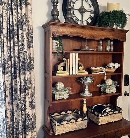 The $120 Vintage Hutch I Barely Had to Touch
