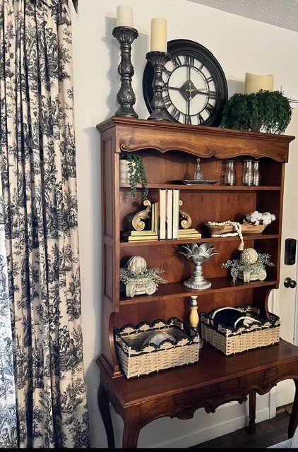 The $120 Vintage Hutch I Barely Had to Touch
