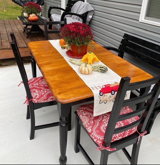 How I Turned a $10 Table Into an Outdoor Table