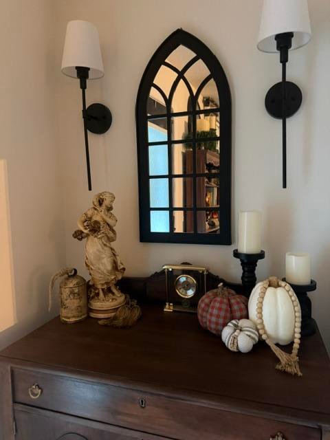Buffet dressed for fall