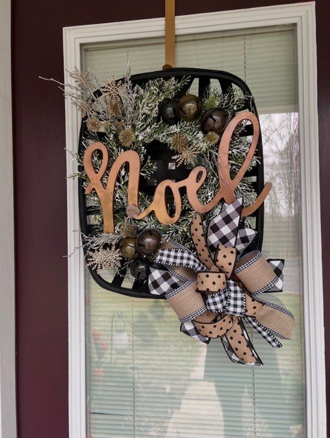 Noel Christmas faux tobacco basket wreath