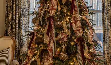 A New Look for Christmas: Introducing Sophie Sees Christmas Edition 🎄